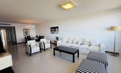 Apartamento en venta de 3 dormitorios en Brava tiburón