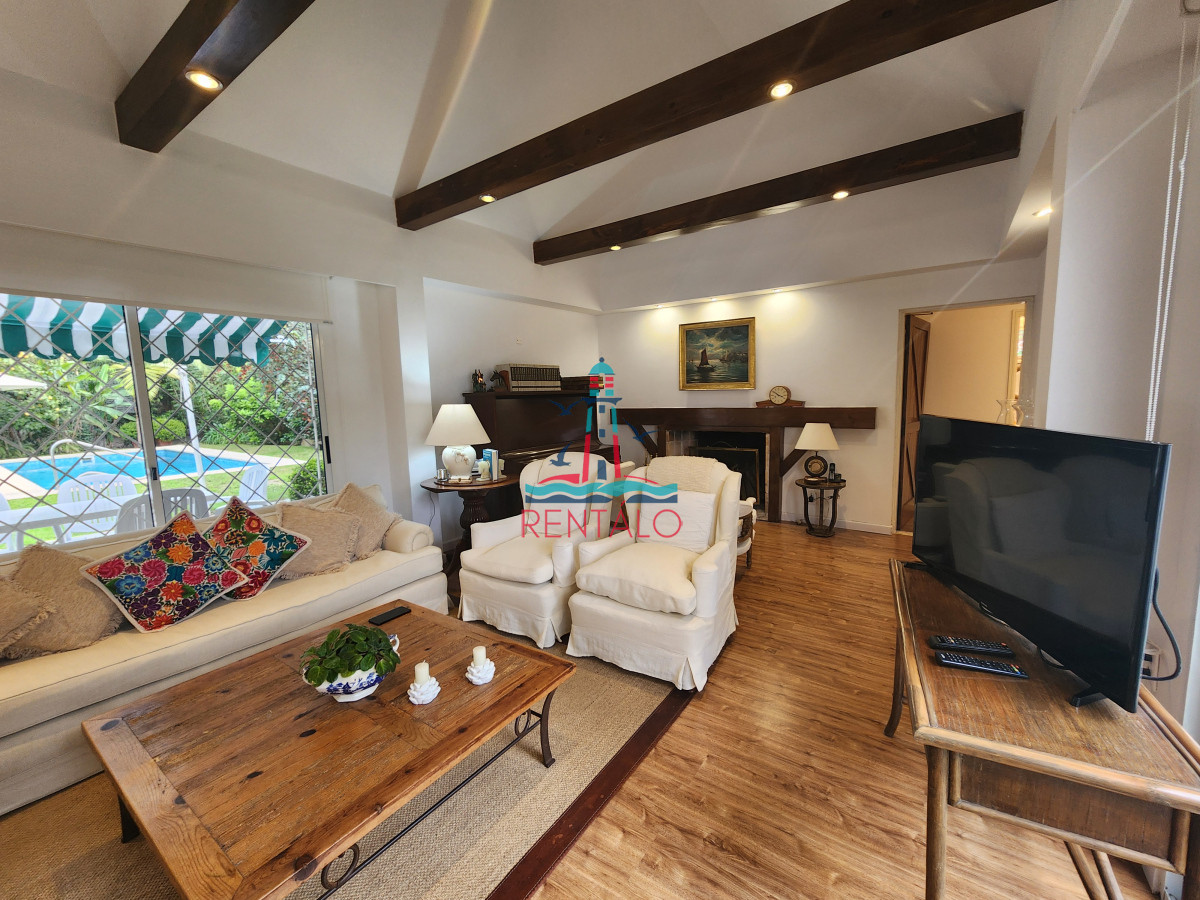 Casa ID.604 - casa en punta del este 4 dormitorios en venta cantegril
