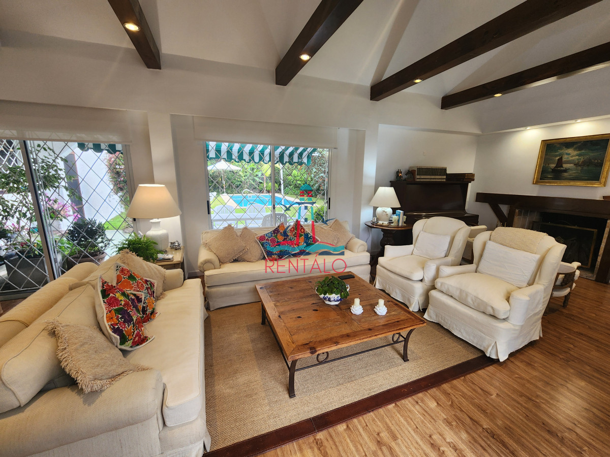 Casa ID.604 - casa en punta del este 4 dormitorios en venta cantegril