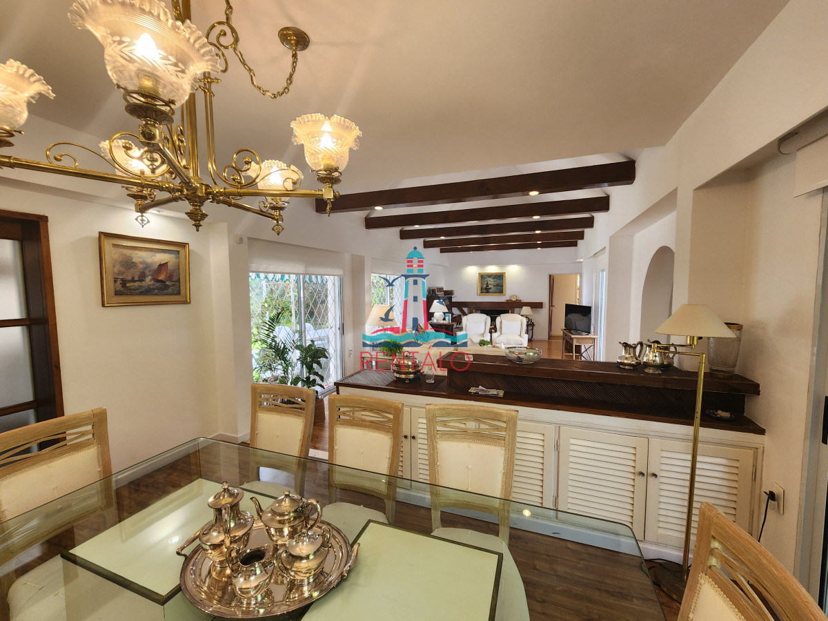 Casa ID.604 - casa en punta del este 4 dormitorios en venta cantegril