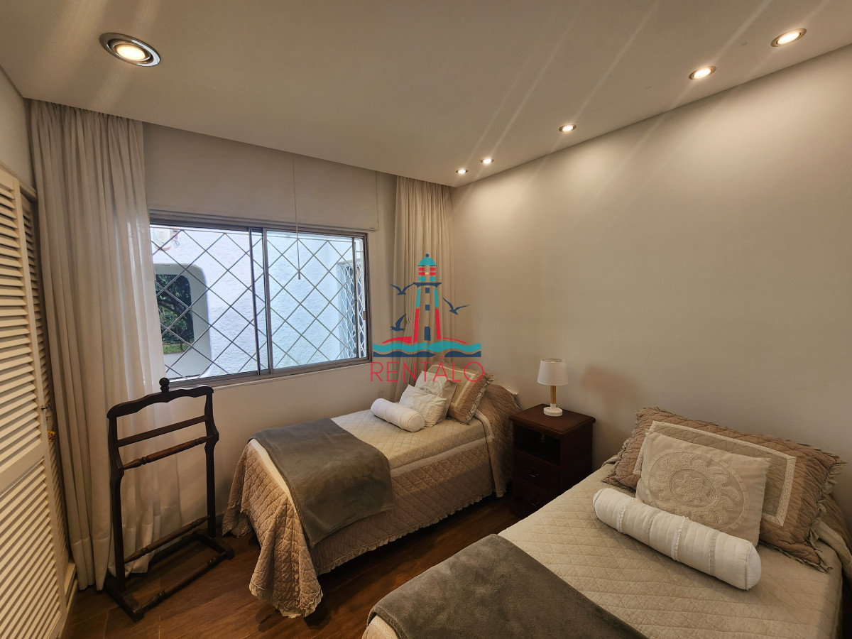 Casa ID.604 - casa en punta del este 4 dormitorios en venta cantegril