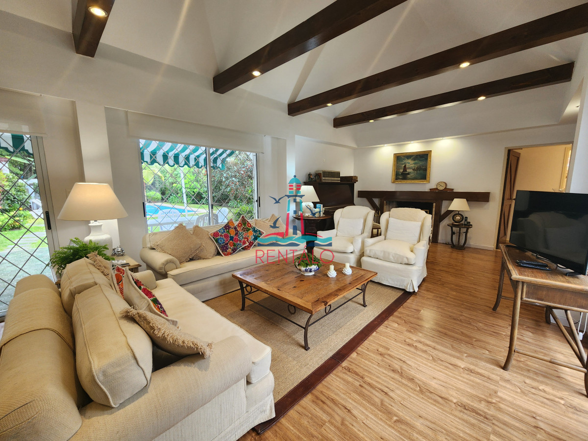 Casa ID.604 - casa en punta del este 4 dormitorios en venta cantegril