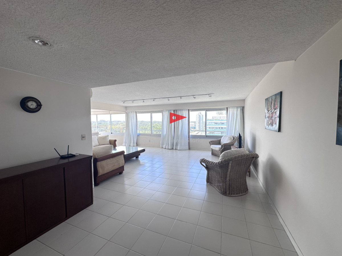 Apartamento ID.160 - Venta Tiburon II vista excelente