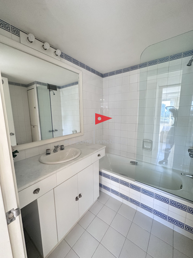 Apartamento ID.160 - Venta Tiburon II vista excelente