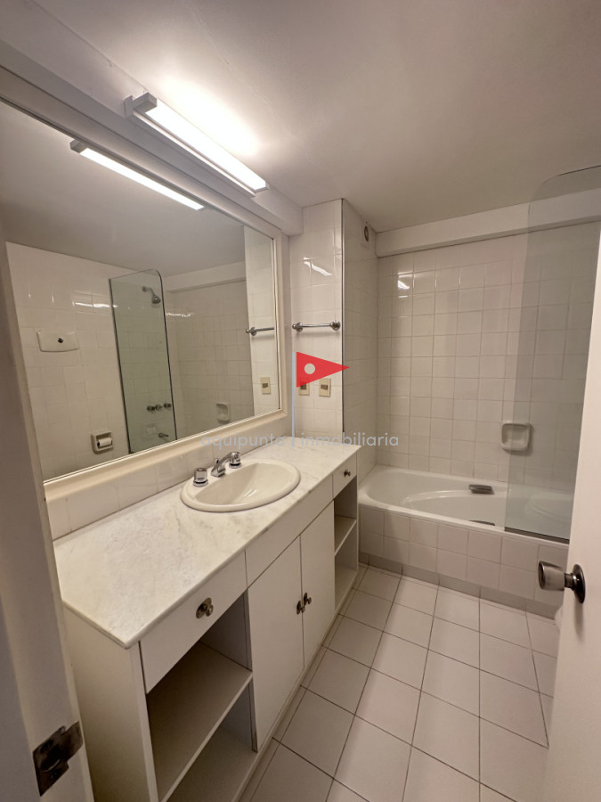 Apartamento ID.160 - Venta Tiburon II vista excelente