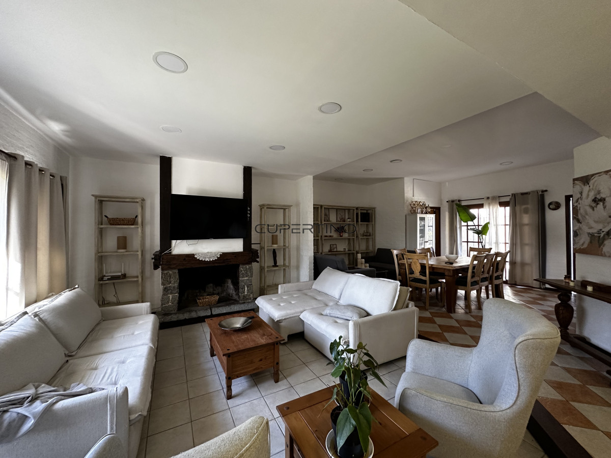 Casa en Punta del Este, Cantegril — foto 1