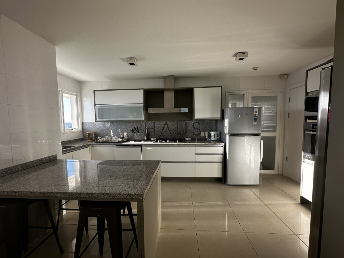 Apartamento ID.336 - SEMI PISO EN AQUARELA