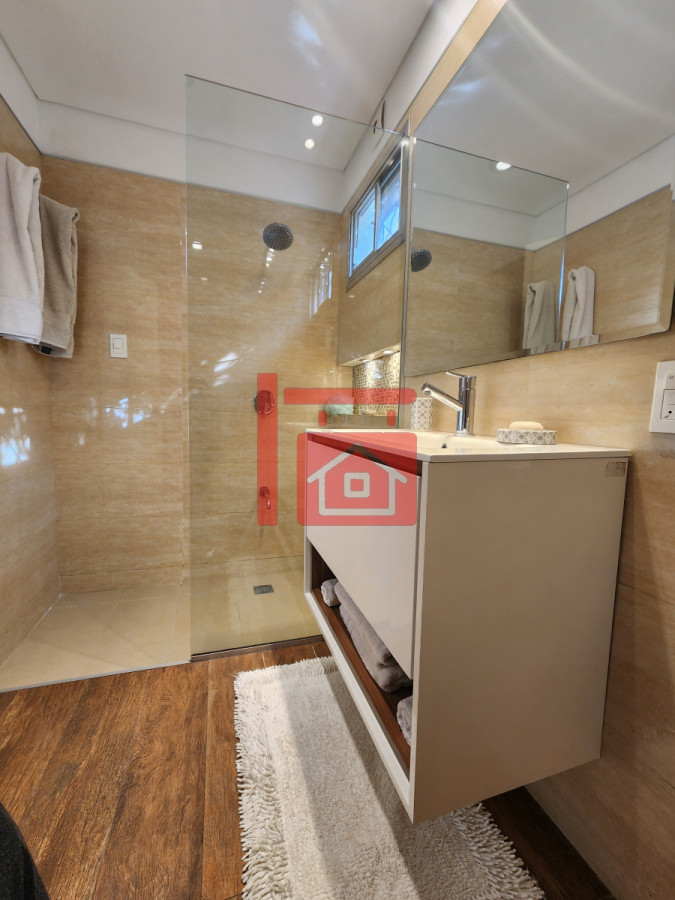 Casa ID.214 - casa en barrio cantegril, un lugar para vivir y soñar 