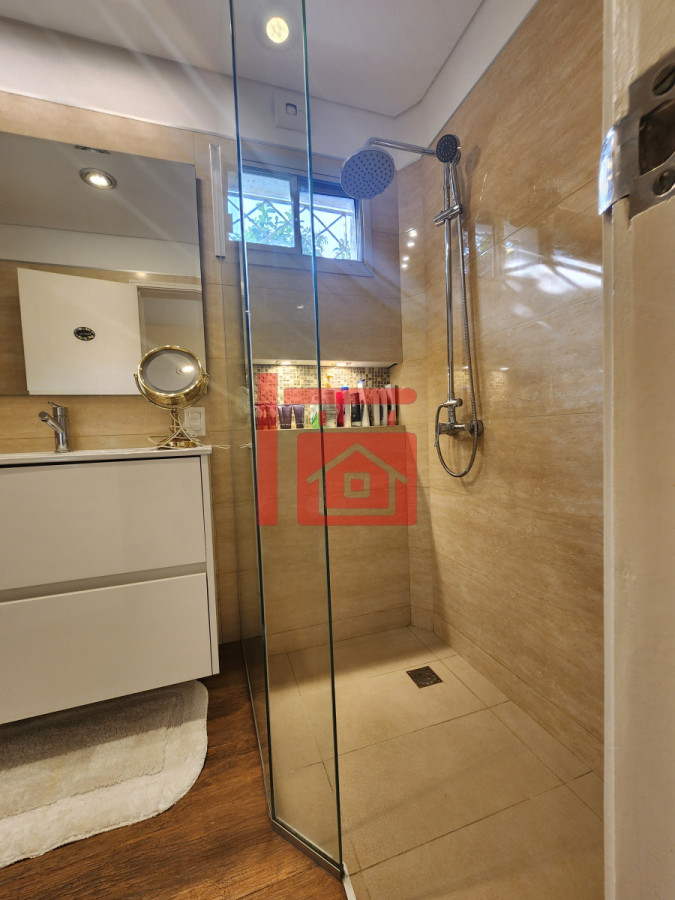 Casa ID.214 - casa en barrio cantegril, un lugar para vivir y soñar 