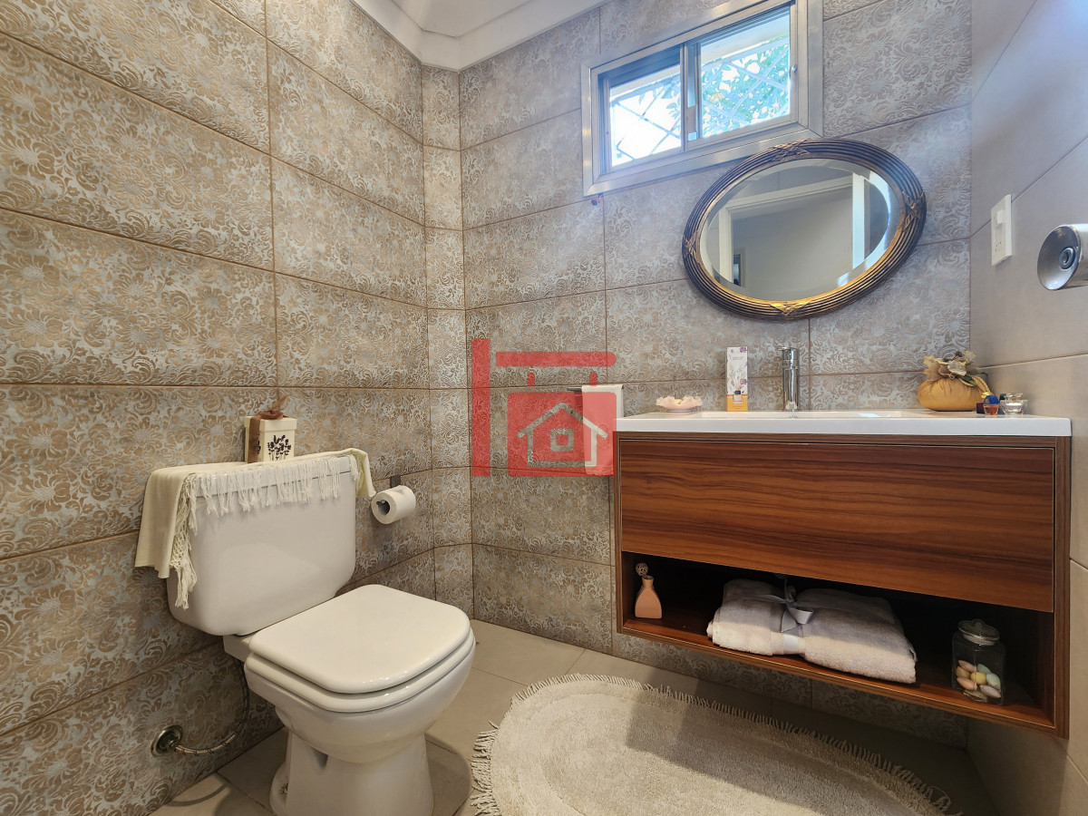 Casa ID.214 - casa en barrio cantegril, un lugar para vivir y soñar 