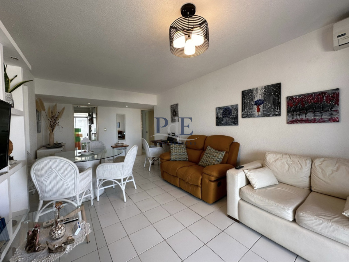 Oportunidad apartamento frente al emir  - Imagen 1