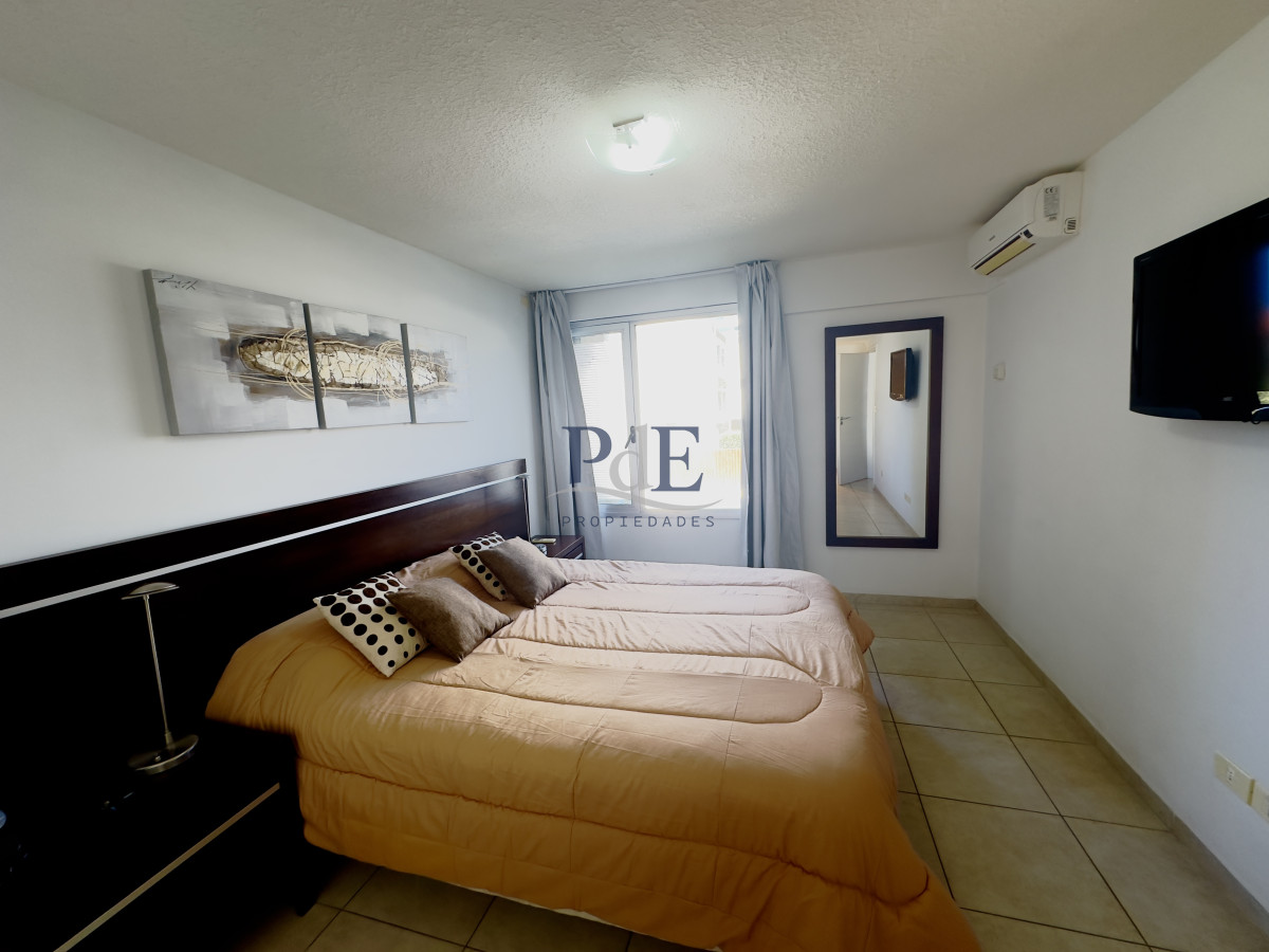 Apartamento en parada 6 de la Playa Brava  - Imagen 8