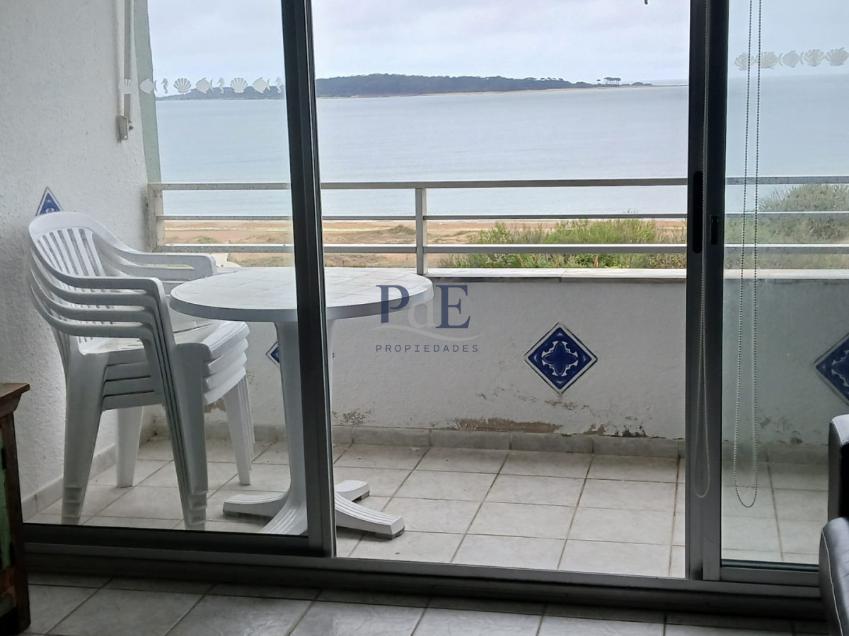 Apartamento en venta - Primera línea en Playa Mansa Punta del Este - Imagen 12