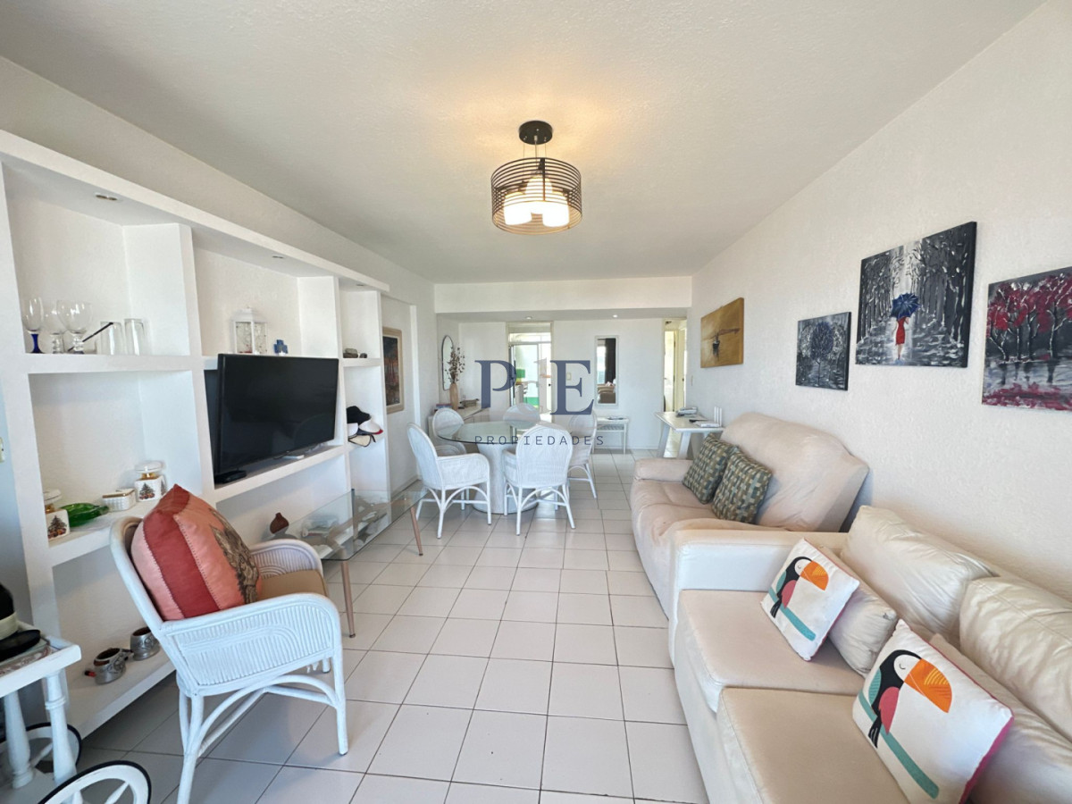 Oportunidad apartamento frente al emir  - Imagen 1