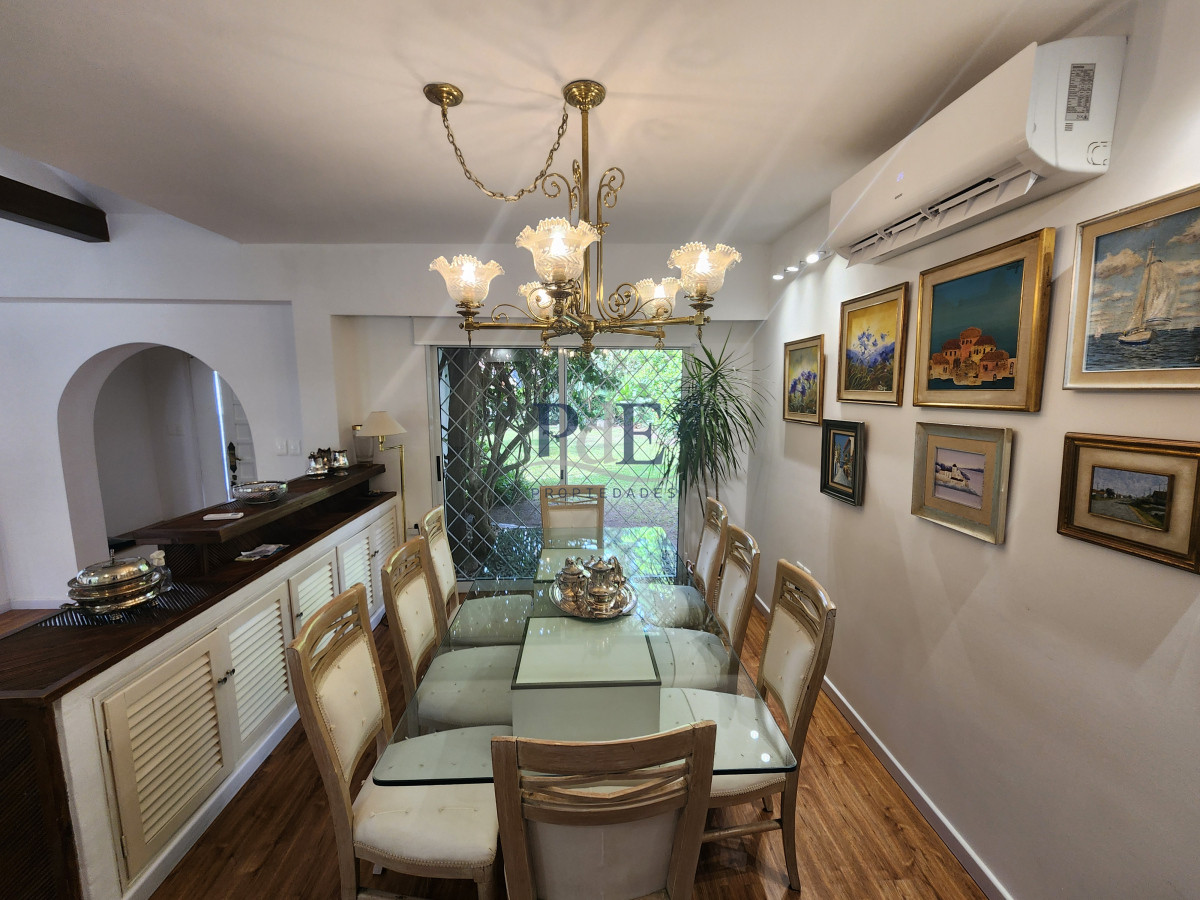 Casa en barrio Cantegril, 4 dormitorios. Reciclada con piscina climatizada - Imagen 18