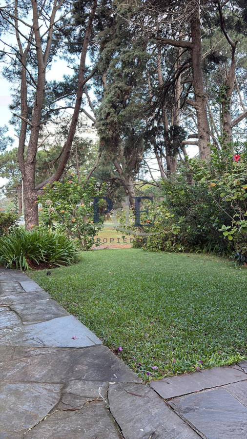 Casa en alquiler | Playa Mansa - Punta del Este (Parada 8  Marangatú) - Imagen 9