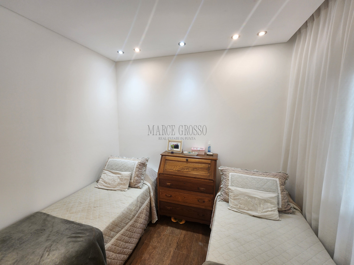 Casa ID.24 - casa en barrio cantegril, un lugar para vivir y soñar 