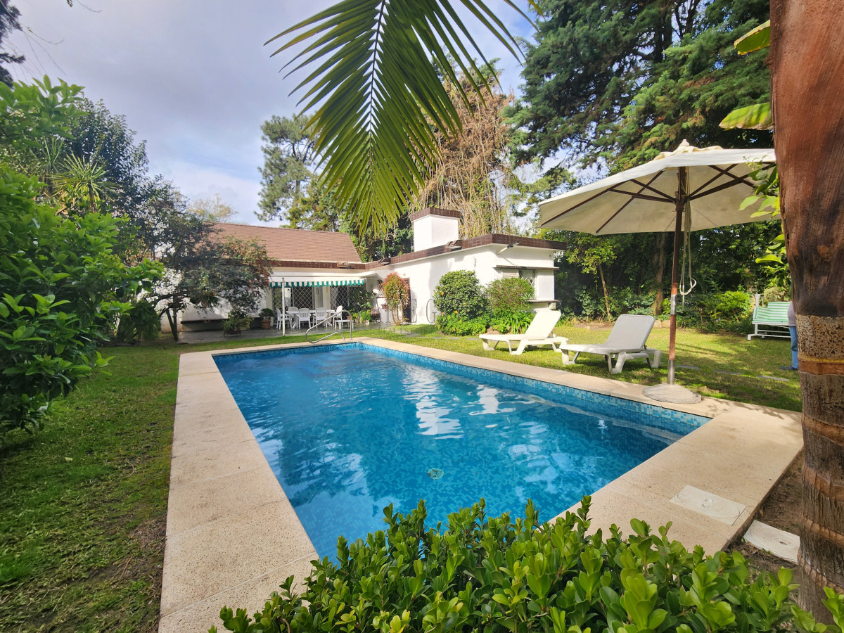 Casa ID.24 - casa en barrio cantegril, un lugar para vivir y soñar 