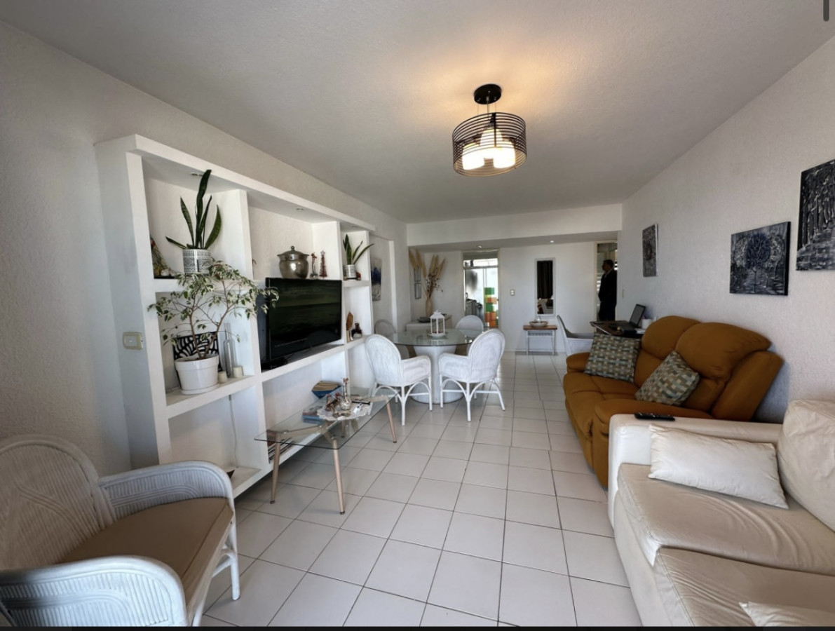 Imagen de Oportunidad apartamento frente al emir 