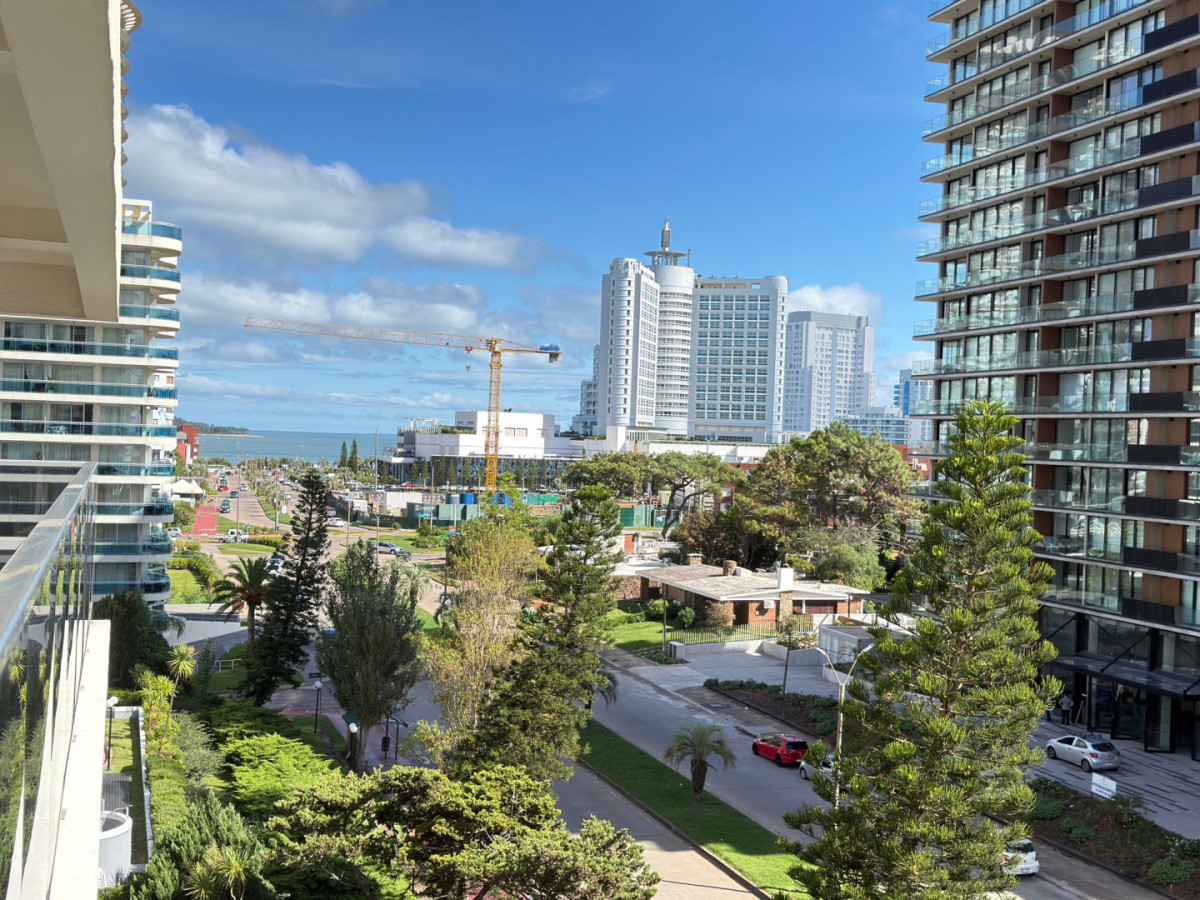 Imagen de Oportunidad de venta en Avenida Chiverta, 1 dorm. | Punta del Este