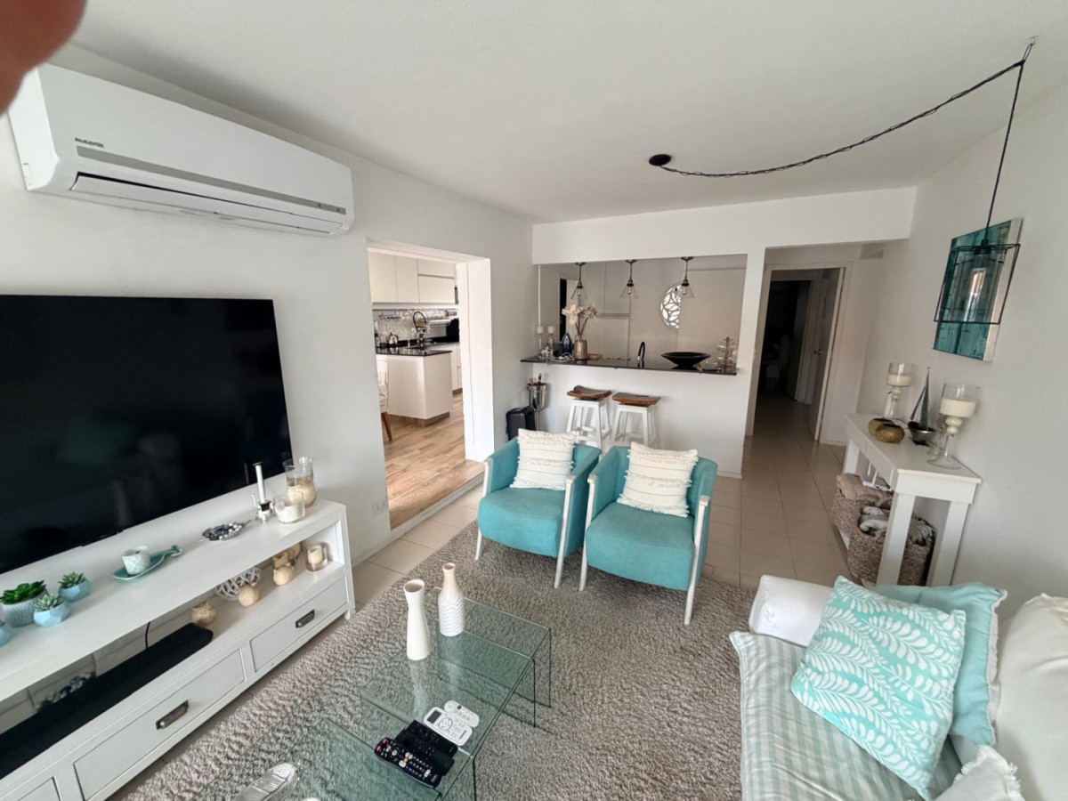 Imagen de Apartamento tipo casa en plena península 