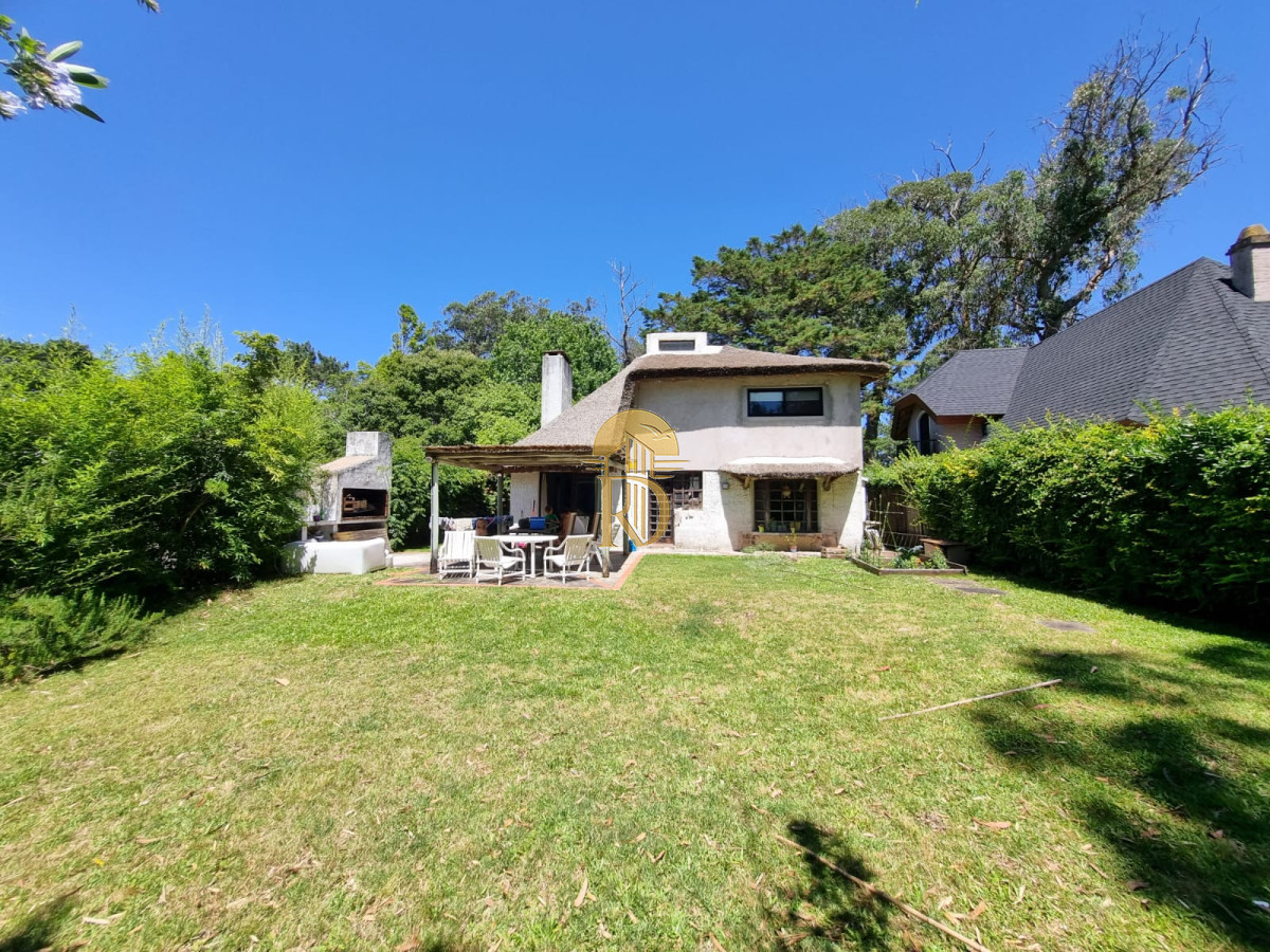 CASA EN ALQUILER  RINCON DEL INDIO - DUA250C