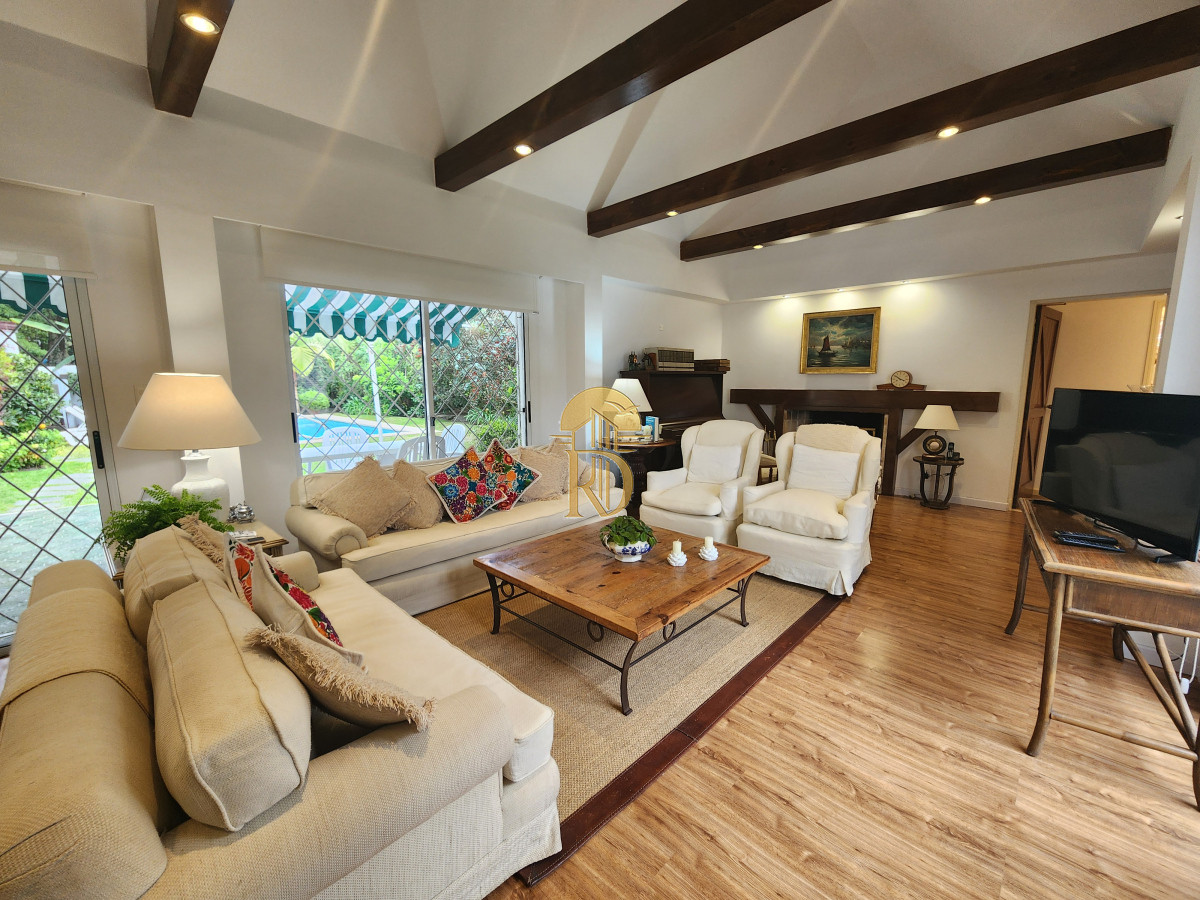 casa en barrio cantegril, un lugar para vivir y soñar  - dua268c