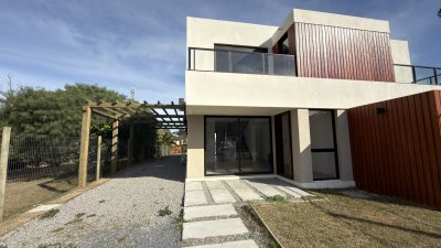 Casa en parada 32 mansa a estrenar 