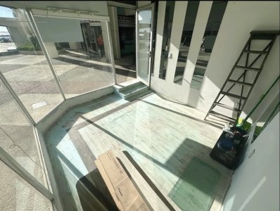 invertí en punta del este: local comercial con gran potencial - dua560l