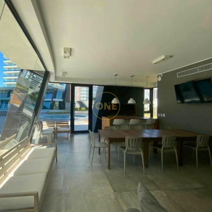 Apartamento ID.2061 - Venta Departamento 1 Dormitorio Art Tower. Gran Variedad De Amenities. Cochera. Box. Rooftop. Servicio De Playa.