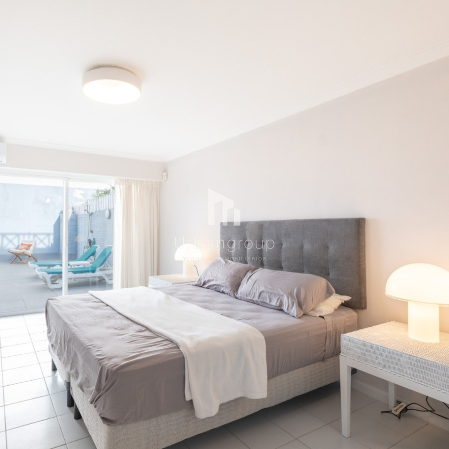 Apartamento ID.6 - Departamento En Venta Frente Al Puerto Punta Del Este Península. Edificio New Port. Calle 20. 4 Dormitorios 4 Baños.