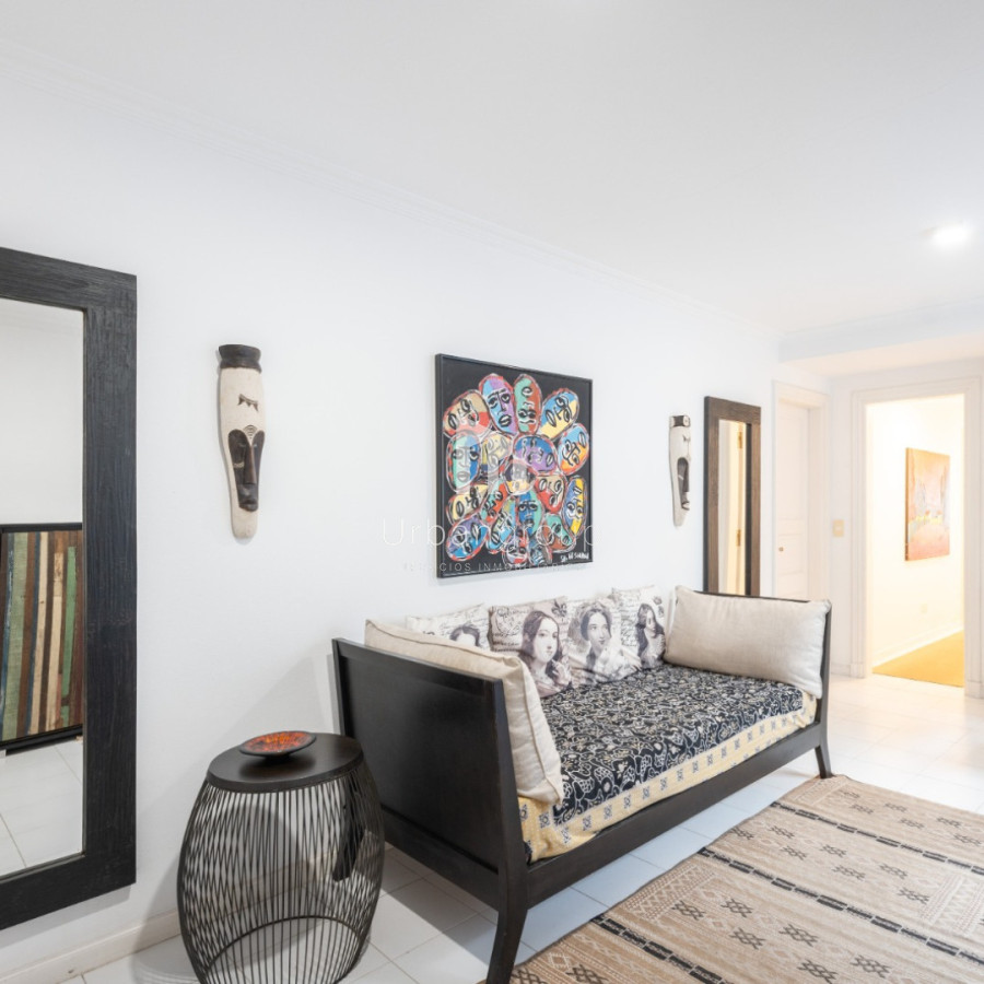 Apartamento ID.6 - Departamento En Venta Frente Al Puerto Punta Del Este Península. Edificio New Port. Calle 20. 4 Dormitorios 4 Baños.