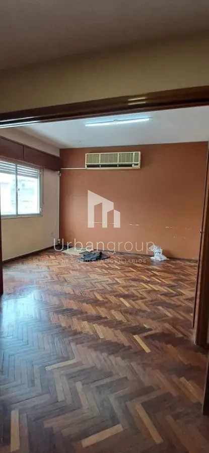 Casa ID.47 - Casa en Alquiler, La Blanqueada, Tres Cruces. A cuadras de Bv.Artigas.