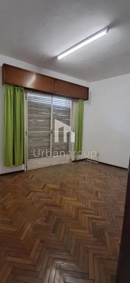 Casa ID.47 - Casa en Alquiler, La Blanqueada, Tres Cruces. A cuadras de Bv.Artigas.