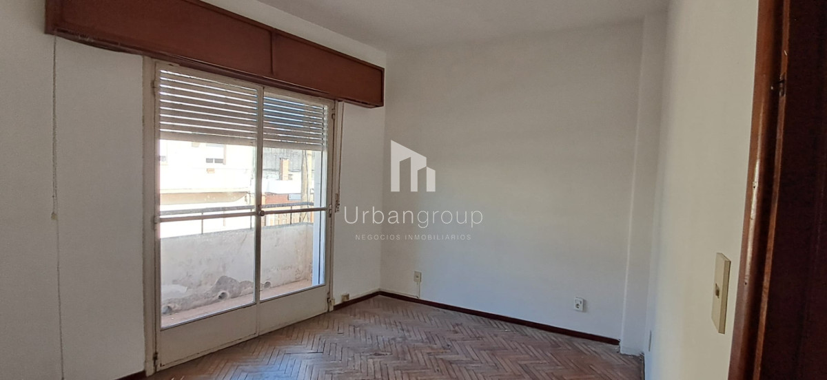 Casa ID.47 - Casa en Alquiler, La Blanqueada, Tres Cruces. A cuadras de Bv.Artigas.