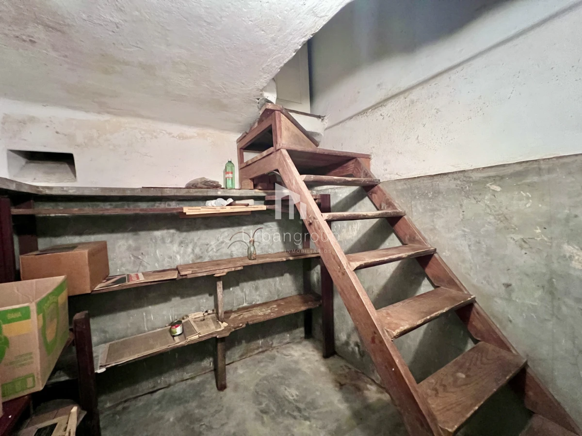 Casa ID.85 - Casa en venta 5 Dormitorios en Carrasco. Av. Bolivia