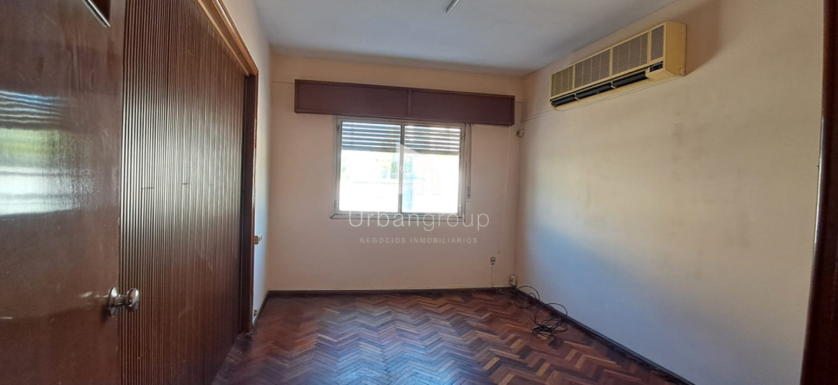 Casa ID.47 - Casa en Alquiler, La Blanqueada, Tres Cruces. A cuadras de Bv.Artigas.