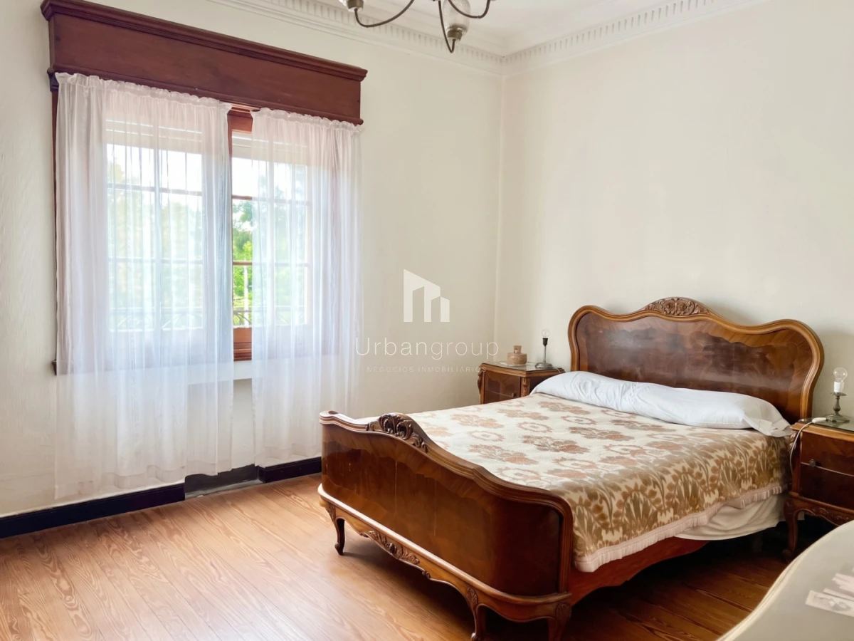 Casa ID.85 - Casa en venta 5 Dormitorios en Carrasco. Av. Bolivia