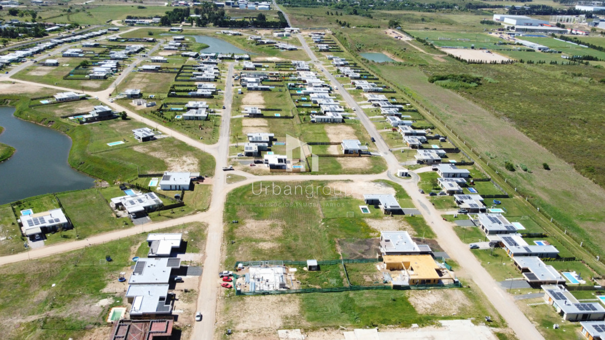 Terreno ID.60 - Terreno al Lago en Venta Barrio Privado La Juana