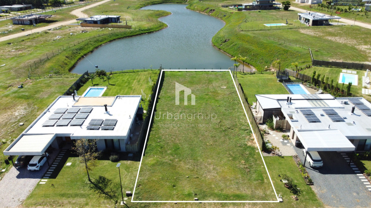 Terreno ID.60 - Terreno al Lago en Venta Barrio Privado La Juana