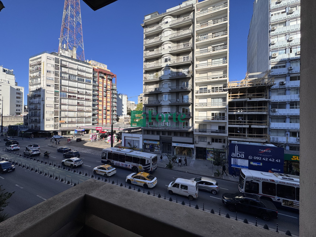 Apartamento ID.41 - Apartamento en Alquiler en Tres Cruces 