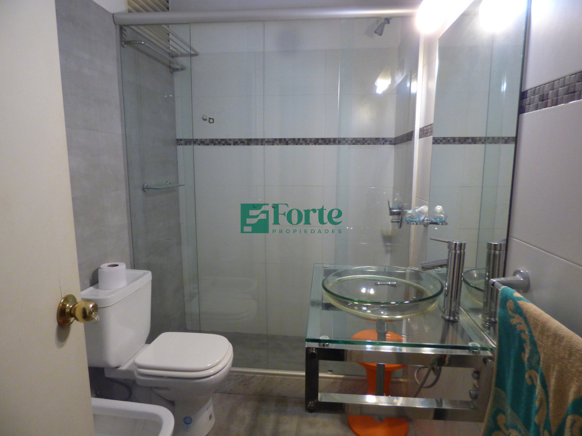Apartamento ID.2 - Apartamento de 3 dormitorios en Venta en el Centro