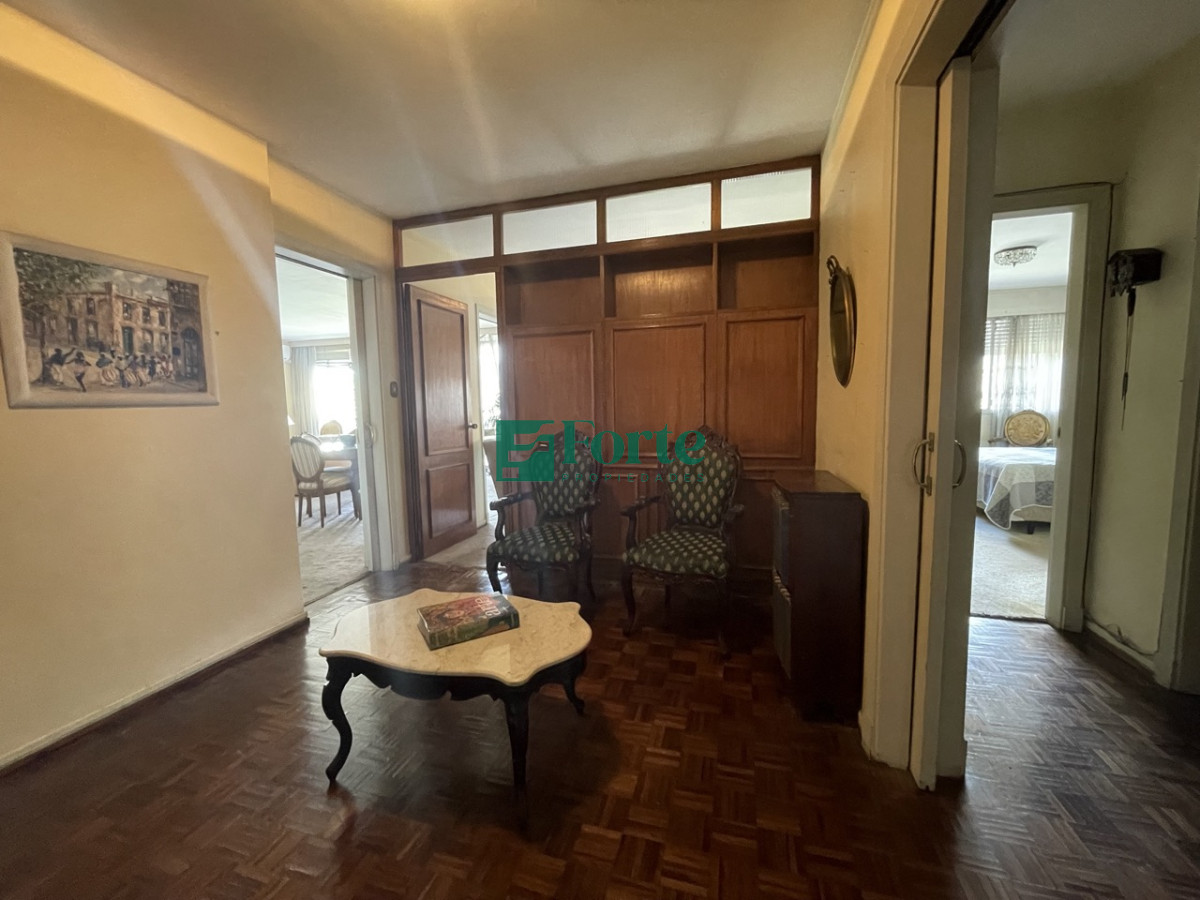 Apartamento ID.2 - Apartamento de 3 dormitorios en Venta en el Centro