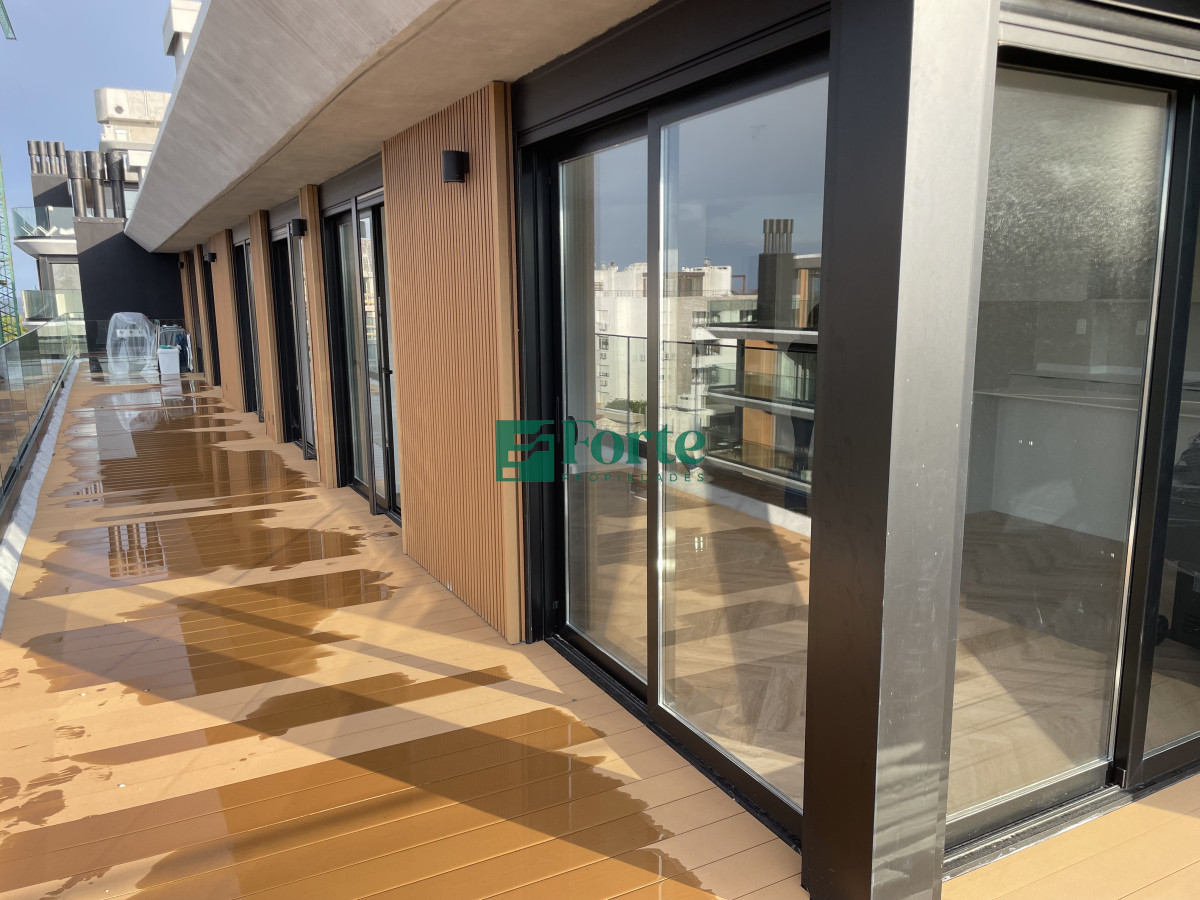 Apartamento ID.25 - Penthouse en Venta en Barra de Carrasco 
