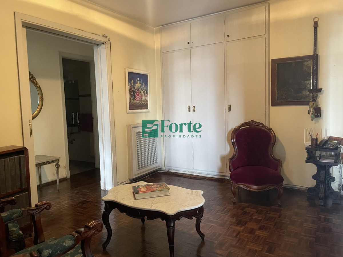 Apartamento ID.2 - Apartamento de 3 dormitorios en Venta en el Centro