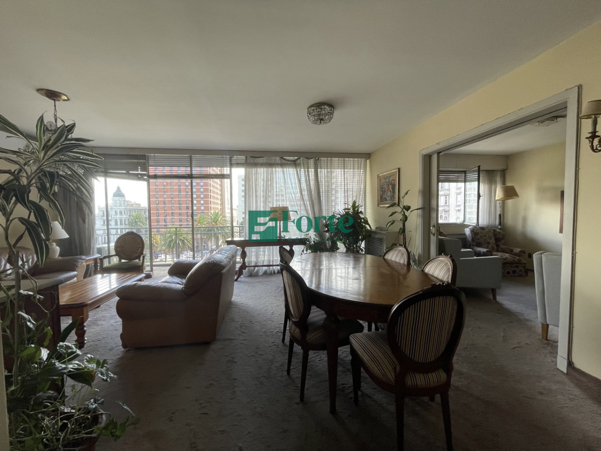 Apartamento ID.2 - Apartamento de 3 dormitorios en Venta en el Centro