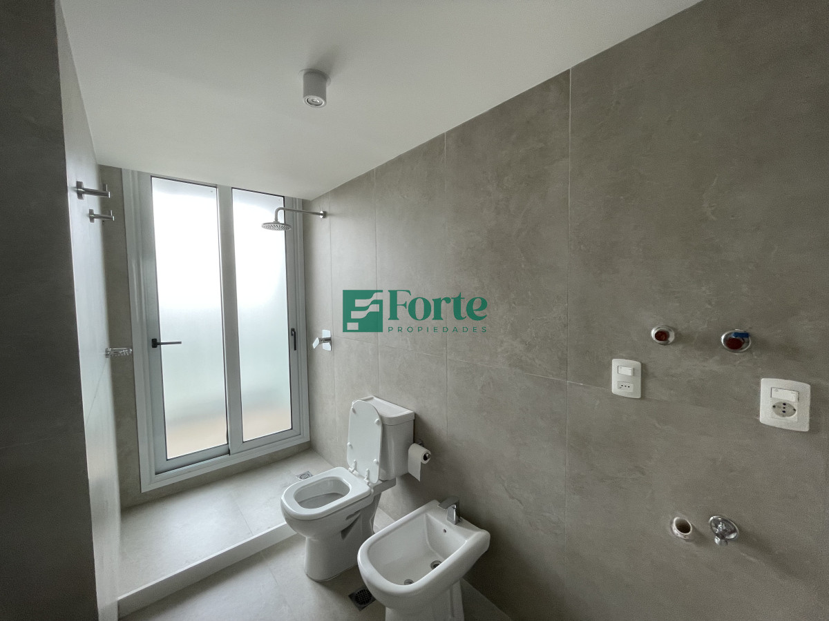 Apartamento ID.28 - Apartamento de 3 dormitorios en Venta en Ventura Tower
