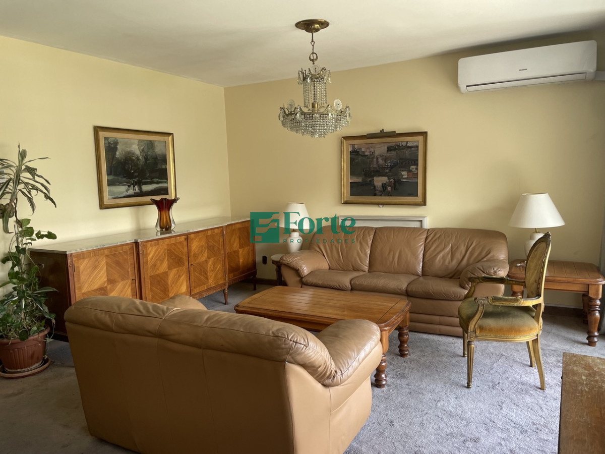 Apartamento ID.2 - Apartamento de 3 dormitorios en Venta en el Centro