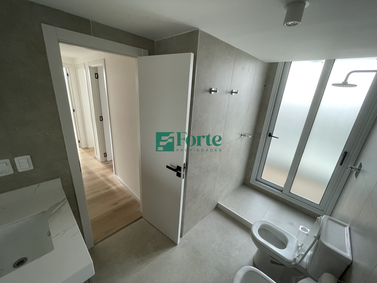 Apartamento ID.28 - Apartamento de 3 dormitorios en Venta en Ventura Tower
