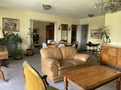 Apartamento de 3 dormitorios en Venta en el Centro